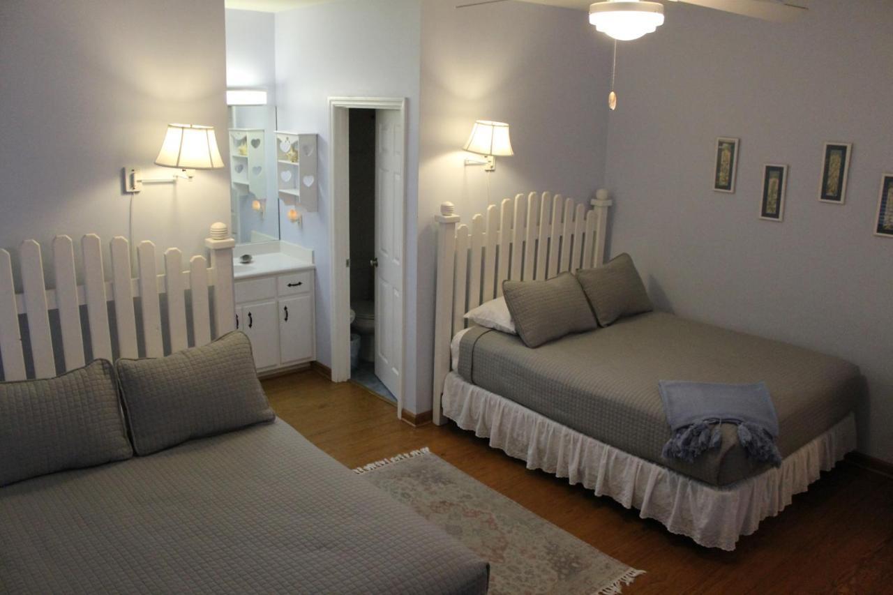 Turtle Beach Inn Indian Pass ภายนอก รูปภาพ